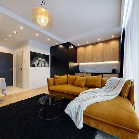Golden Apartments Sokolska 30 Towers - Great Location&74 คาโตวีตเซ ภายนอก รูปภาพ