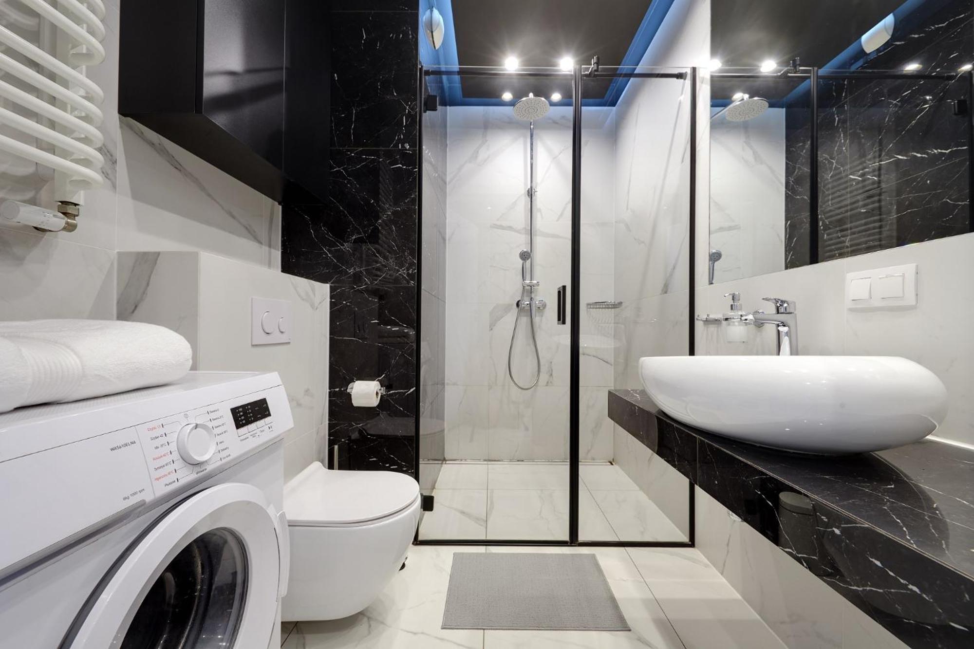 Golden Apartments Sokolska 30 Towers - Great Location&74 คาโตวีตเซ ภายนอก รูปภาพ
